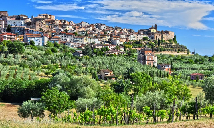 chianciano terme con i bambini vista del paese