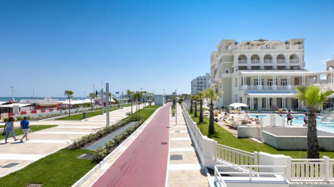 Ponte del 1° Maggio 2025 a Riccione: mare, sole e spiaggia d’oro